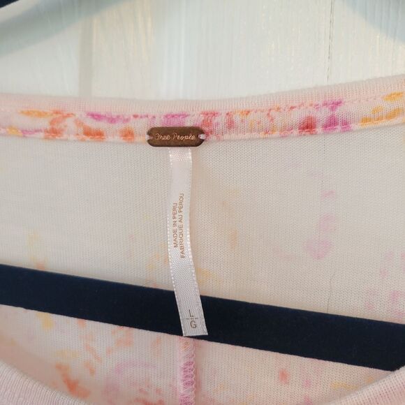 Free People Tourist Printed T-Shirt Blush Pink Orange Size Large Boho - Picture 6 of 7
